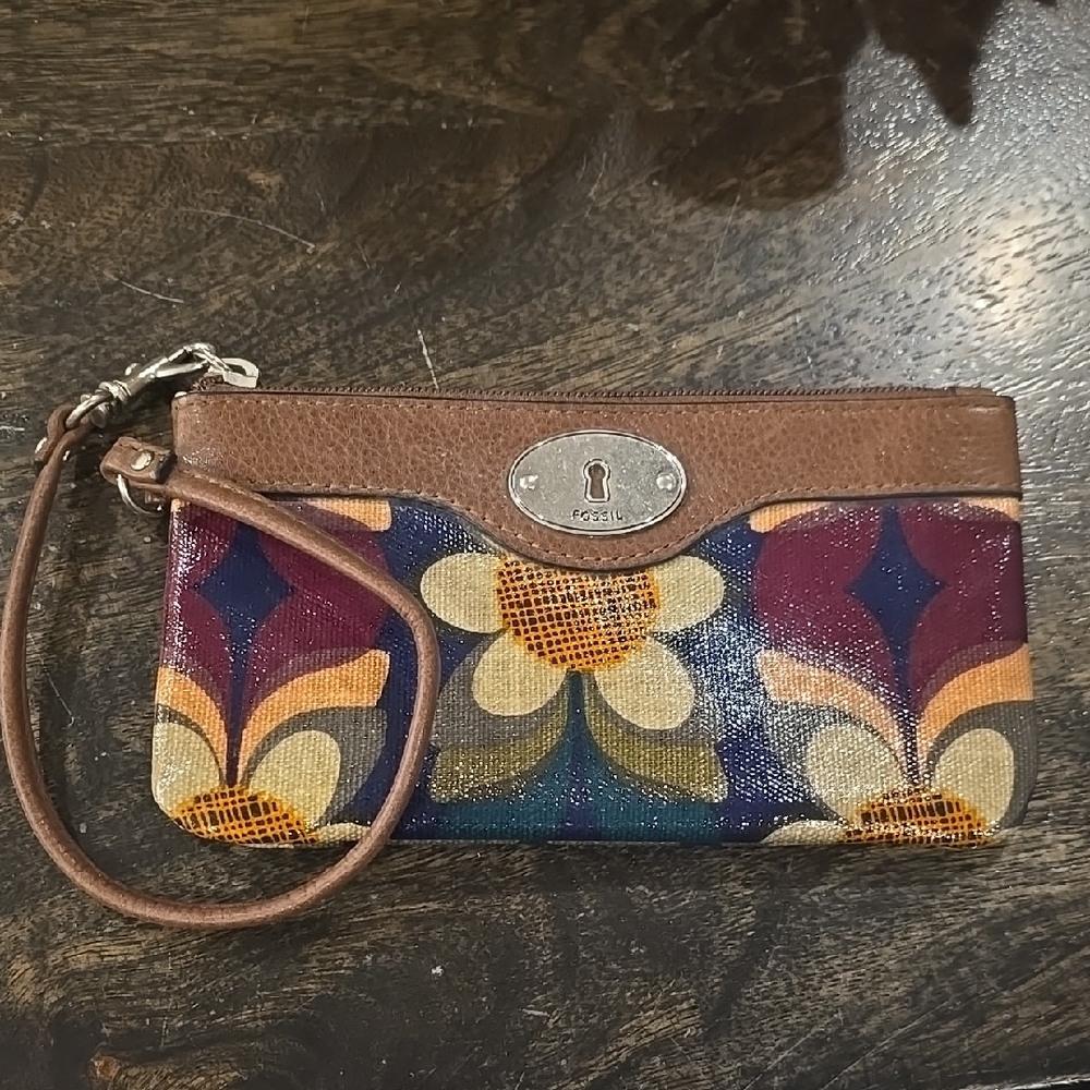 Fossil Floral Multicolor Wristlet